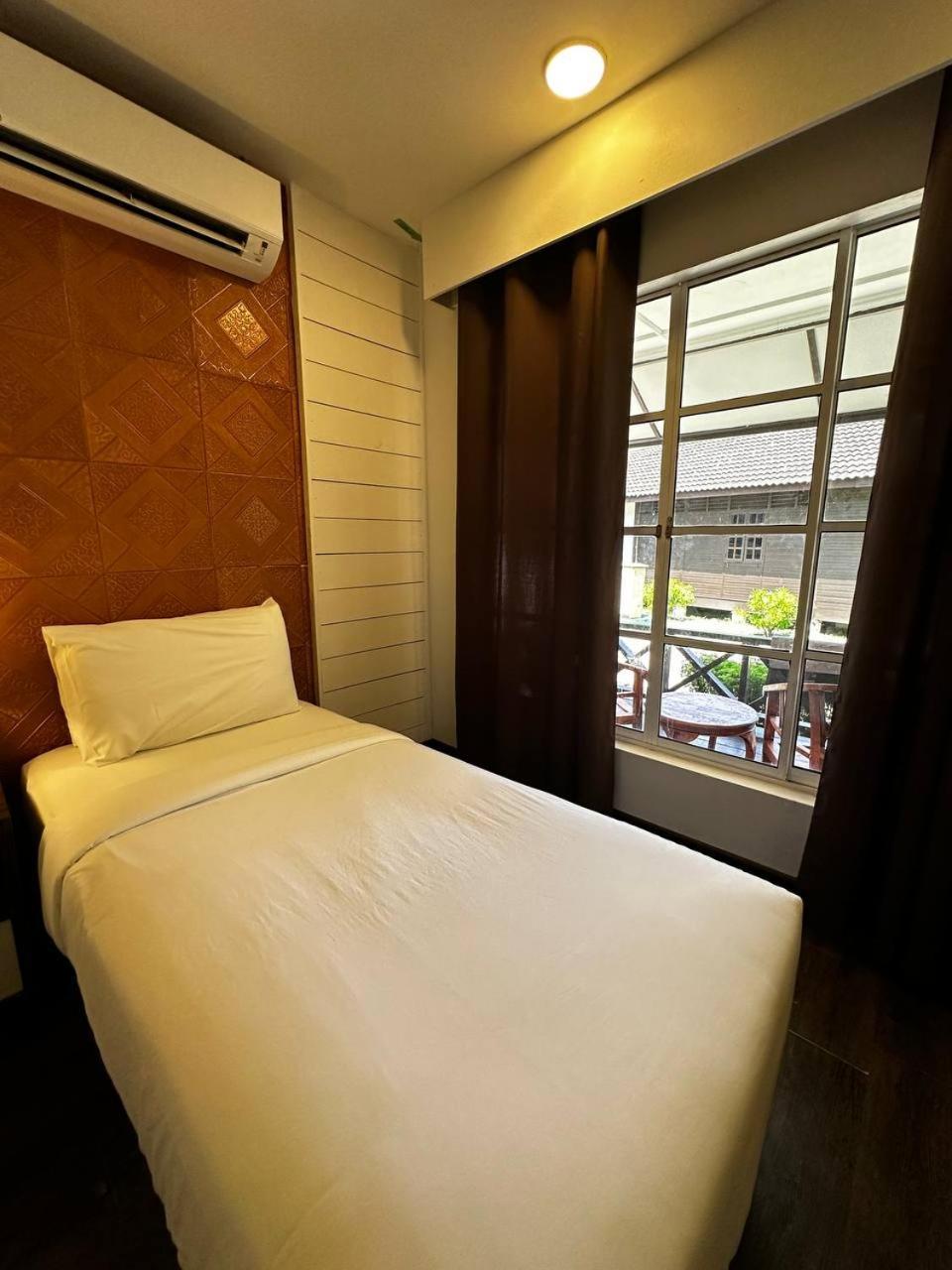 Pir - Resort Perhentian Island Kampong Pasir Hantu ภายนอก รูปภาพ