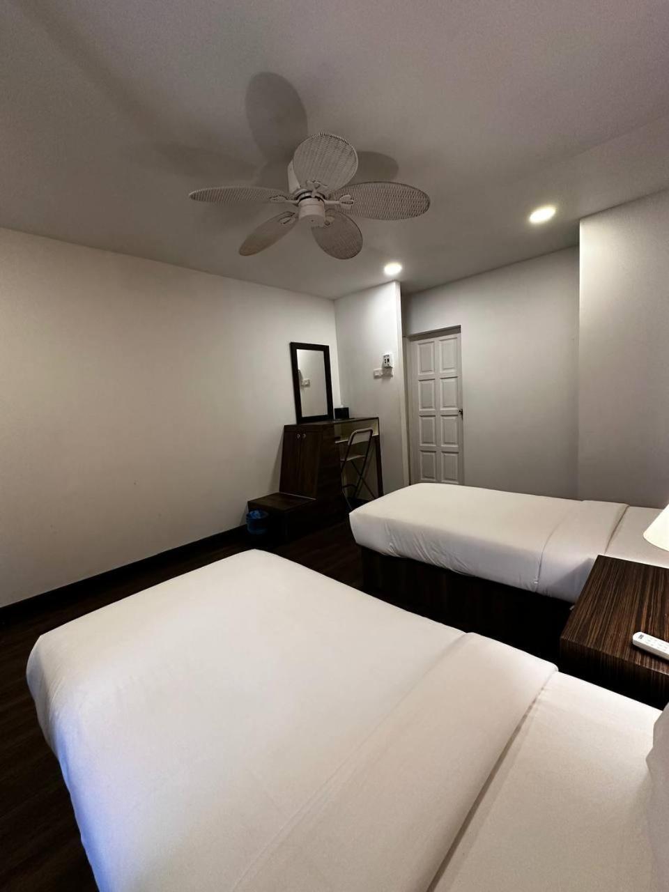 Pir - Resort Perhentian Island Kampong Pasir Hantu ภายนอก รูปภาพ