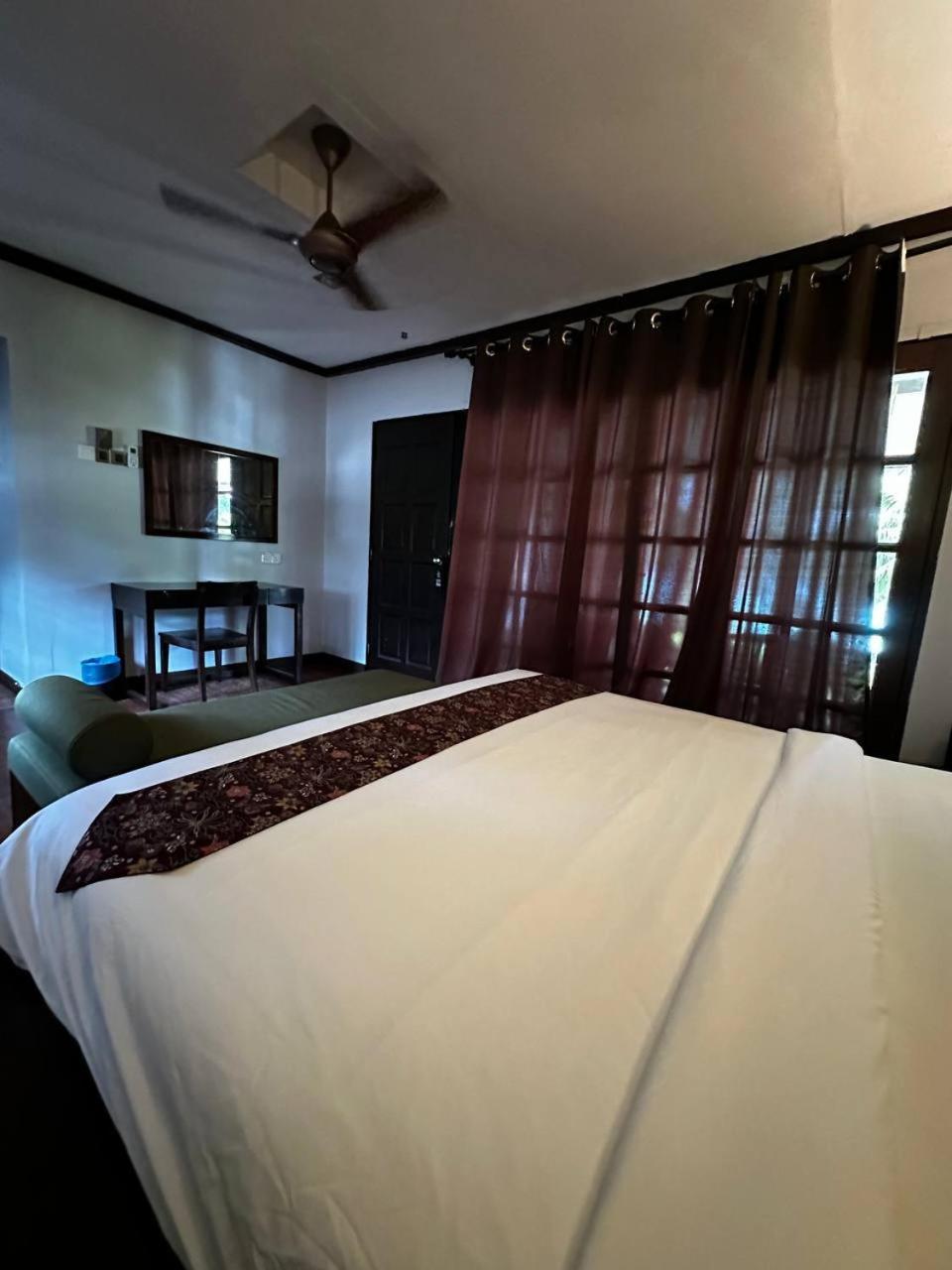 Pir - Resort Perhentian Island Kampong Pasir Hantu ภายนอก รูปภาพ