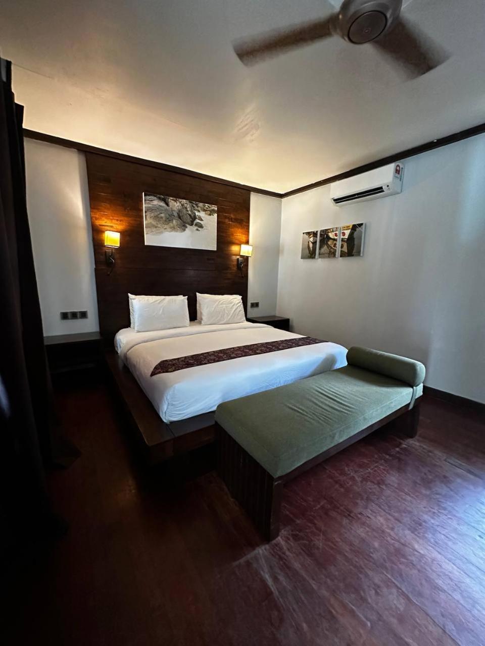 Pir - Resort Perhentian Island Kampong Pasir Hantu ภายนอก รูปภาพ
