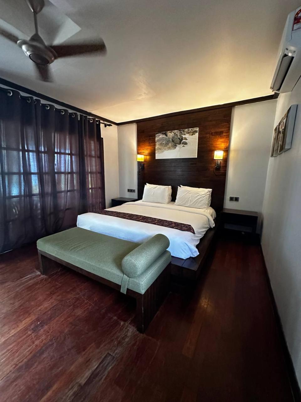 Pir - Resort Perhentian Island Kampong Pasir Hantu ภายนอก รูปภาพ